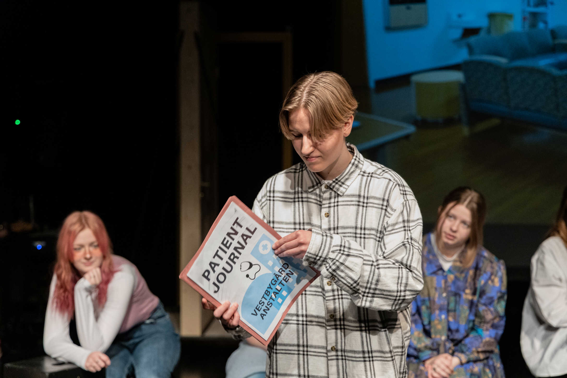 Billede af elever under fremførelsen af UCVs årlige musical