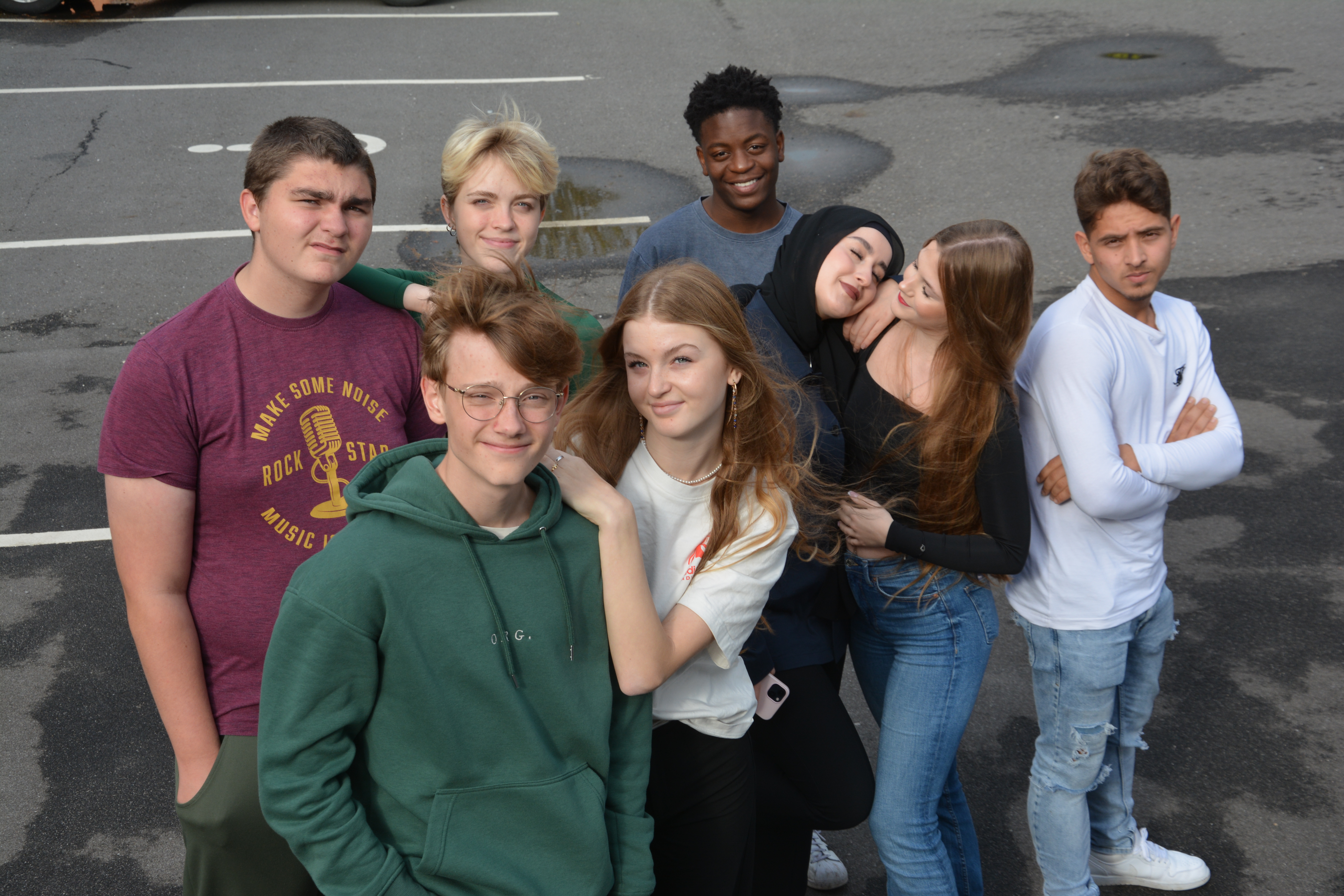 Gruppebillede af 8 elever fra UCV